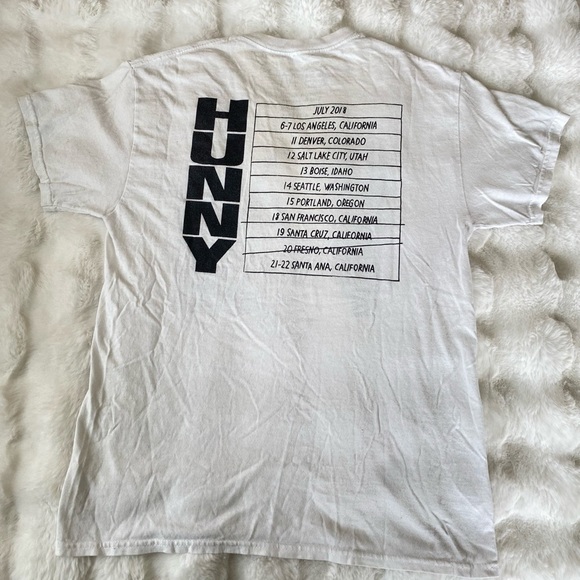 Hunny Merch • Tee - Picture 2 of 5